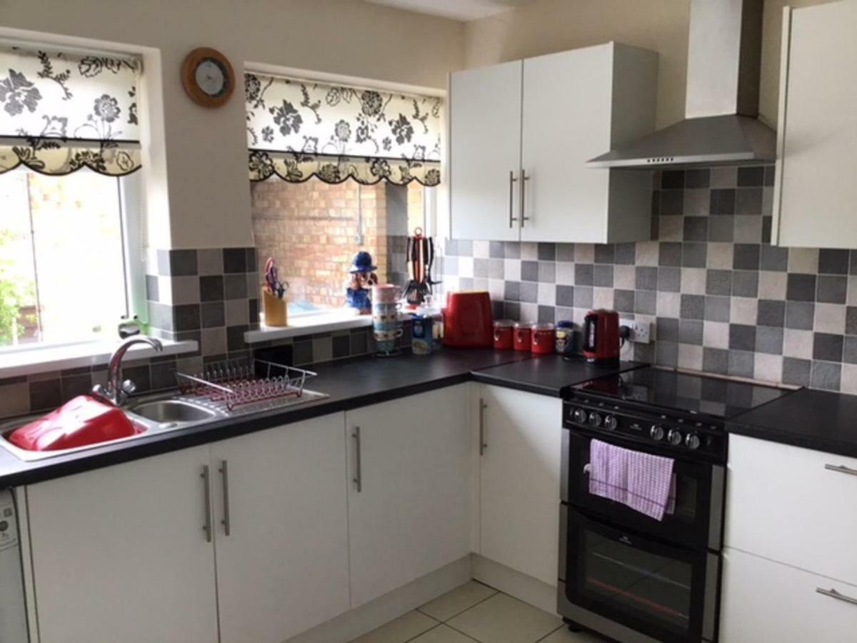 9 Gunfleet Court Apartment Клактън он Сий Екстериор снимка